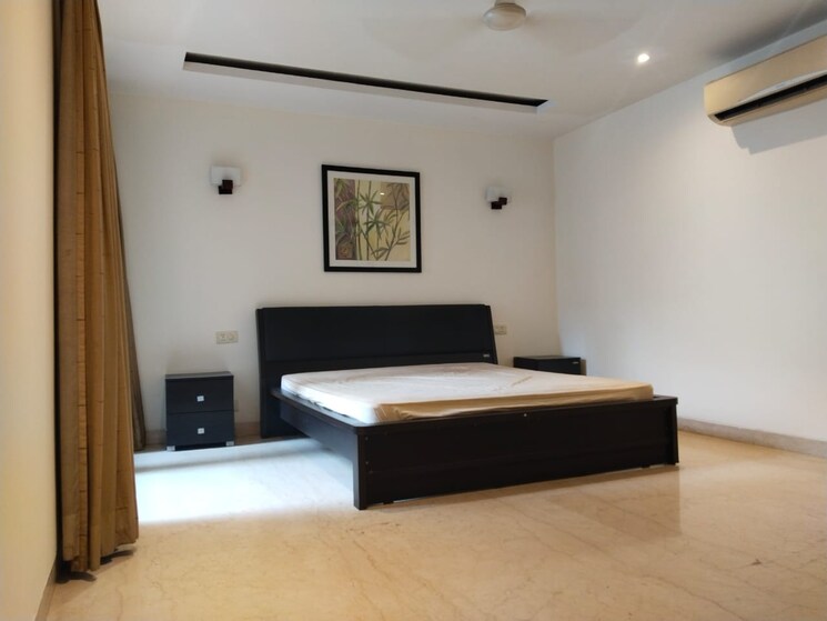 Bedroom, east-of-kailash-block-b-rwa 3 Bedroom 125 Sq.Yd. Builder Floor In East Of Kailash Delhi 9602929