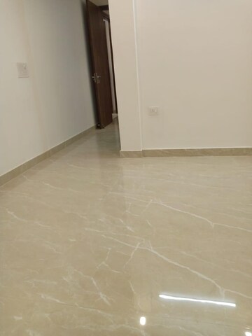 Room in 1 BHK Builder Floor at Saket – for Rent