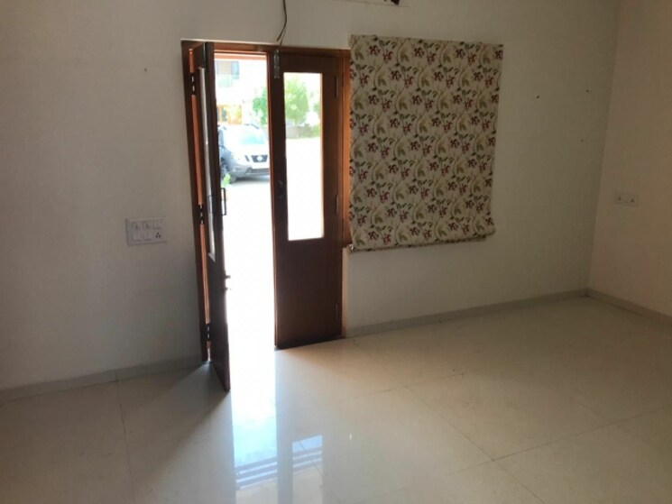 Room, sanand 4 Bedroom 1845 Sq.Ft. Villa In Sanand Ahmedabad 9602951