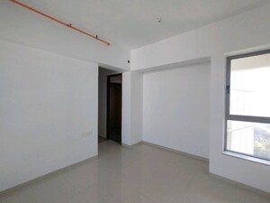 Room in 3 BHK Apartment at Kalpataru Immensa C, Kolshet Road – for Rent