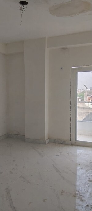 Room in 2 BHK Builder Floor at DMD Hometech Awas Yojna, Sector 73 – for Sale