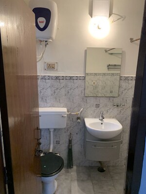 Room in  Pg at Gomti Nagar – for Rent