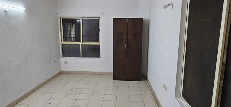 Room, hari-om-puram 2 Bedroom 1000 Sq.Ft. Apartment In Aundh Pune 9602970