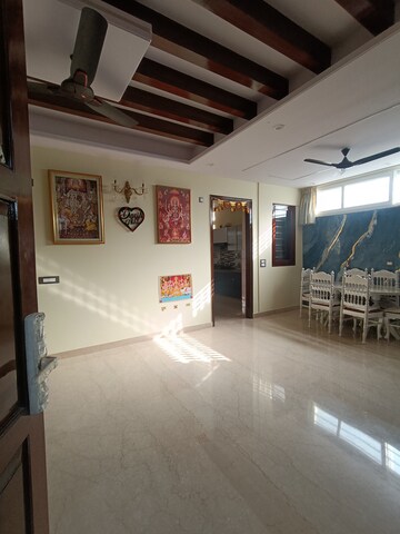 Bedroom in 3 BHK Builder Floor at Ansal Plaza Sector-23, Sector 23 – for Rent