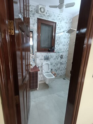 Bathroom in 3 BHK Builder Floor at Ansal Plaza Sector-23, Sector 23 – for Rent