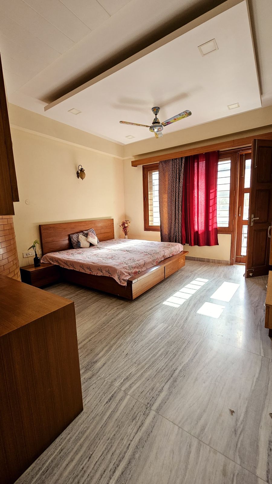 3 BHK + Pooja Room 3500 Sq.Ft. Builder Floor in Ansal Plaza Sector-23