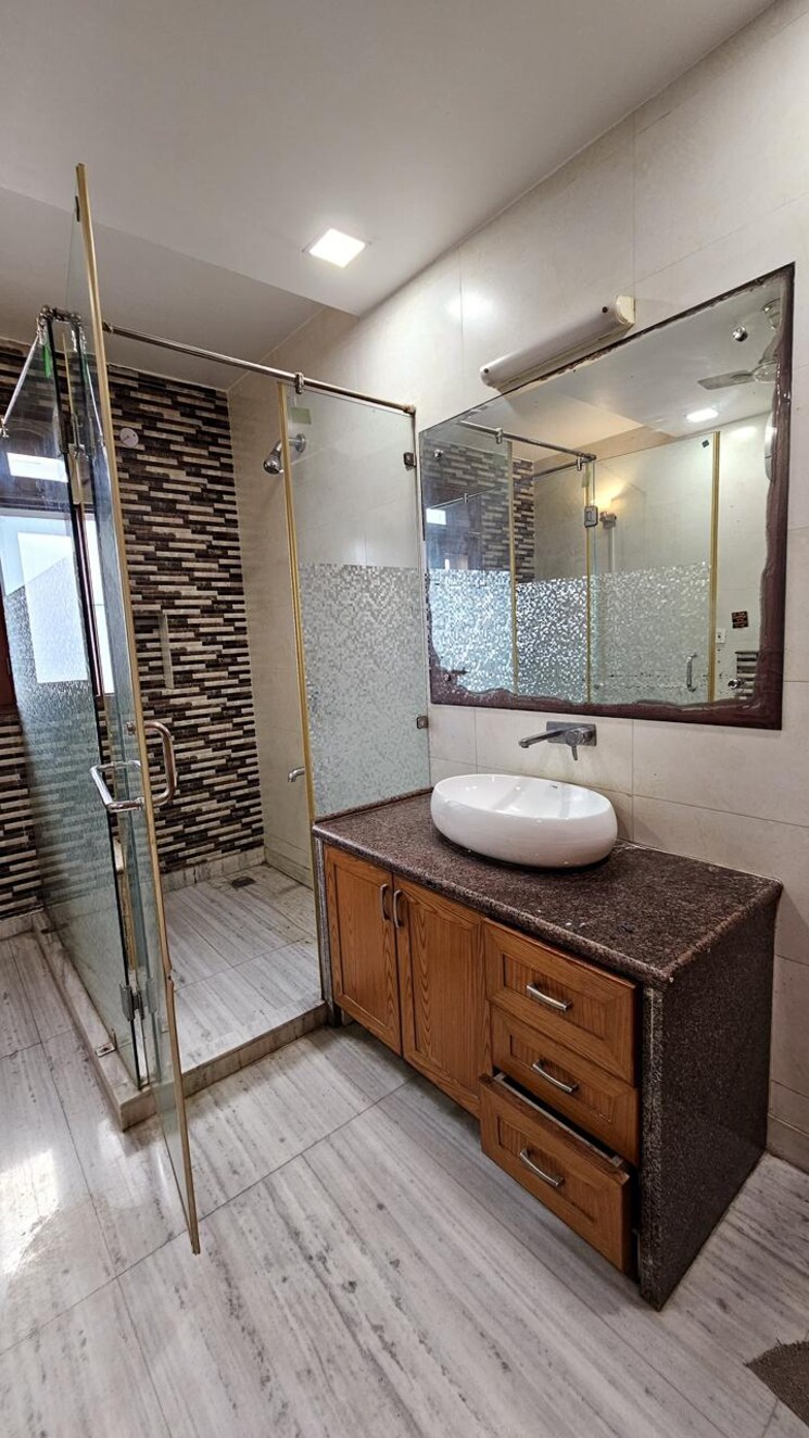 Master Bedroom, ansal-plaza-sector-23 3 Bedroom 3500 Sq.Ft. Builder Floor In Sector 23 Gurgaon 9602976