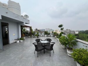 Parking in 3 BHK Builder Floor at Ansal Plaza Sector-23, Sector 23 – for Rent