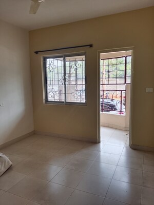 Room in 3 BHK Apartment at Unitech Heritage Estate, Yelahanka – for Rent