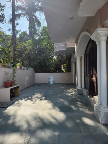 Balcony in 3 BHK Builder Floor at Ansal Plaza Sector-23, Sector 23 – for Rent