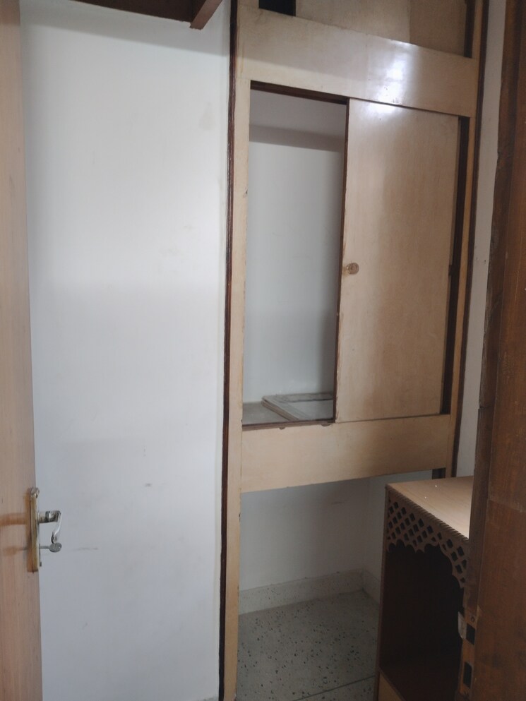 undefined, sector 21c 3 Bedroom 1350 Sq.Ft. Apartment In Sector 21c Faridabad 9603005