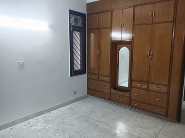 Room in 3 BHK Apartment at Sector 21c – for Rent