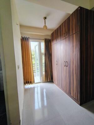 Furnished Amenities in 3 BHK Builder Floor at Ansal Plaza Sector-23, Sector 23 – for Rent