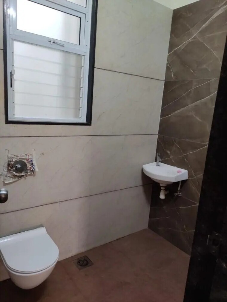 Attached Bathroom, warje 2 Bedroom 880 Sq.Ft. Builder Floor In Warje Pune 9603017