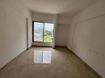 Room in 3 BHK Apartment at Lotus The Address, Moshi – for Rent