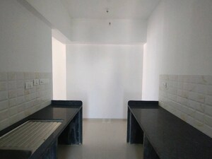 Bedroom in 3 BHK Apartment at Kalpataru Immensa F, Kolshet Road – for Rent