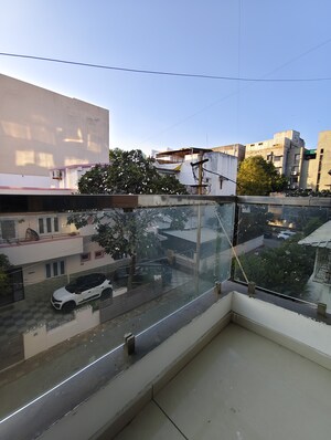 Balcony in 3 BHK Apartment at Alkapuri – for Rent