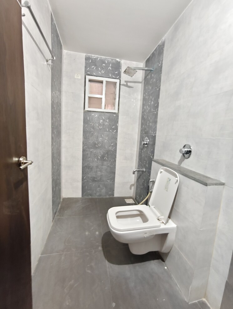 Bathroom, alkapuri 3 Bedroom 1400 Sq.Ft. Apartment In Alkapuri Vadodara 9603063
