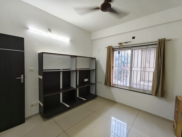 Room, alkapuri 3 Bedroom 1400 Sq.Ft. Apartment In Alkapuri Vadodara 9603063