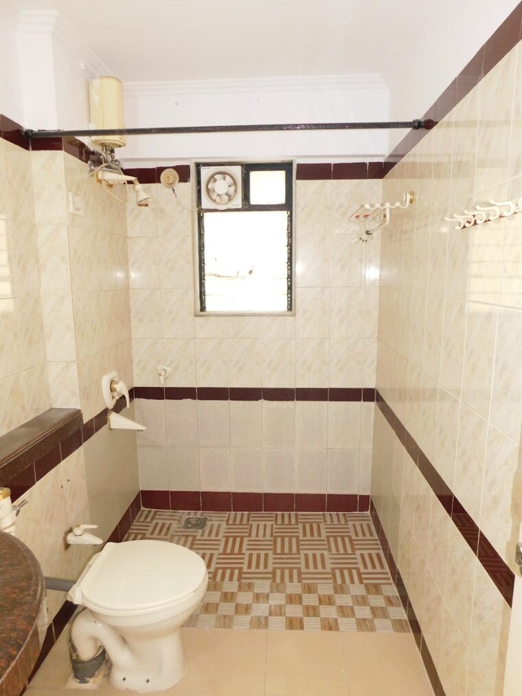 Bathroom, andheri west 3 Bedroom 1400 Sq.Ft. Apartment In Andheri West Mumbai 9603059