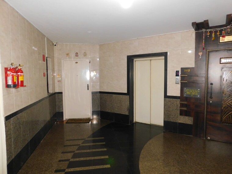 Living Room, andheri west 3 Bedroom 1400 Sq.Ft. Apartment In Andheri West Mumbai 9603059