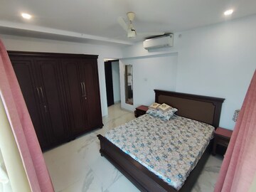 Bedroom in 2 BHK Apartment at Andheri West – for Rent