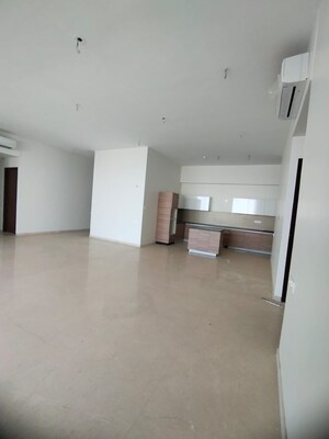 4 BHK Apartment For Rent in Omkar Alta Monte, Malad East