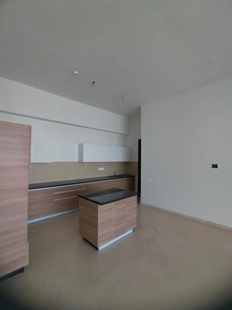 Room, omkar-alta-monte 4 Bedroom 3918 Sq.Ft. Apartment In Malad East Mumbai 9603090