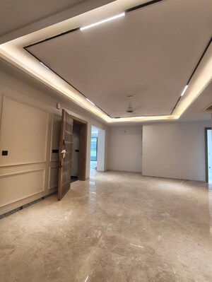 Room in 2 BHK Builder Floor at Sector 22 – for Rent