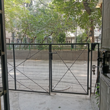 Balcony in 1 BHK Builder Floor at Malviya Nagar – for Rent
