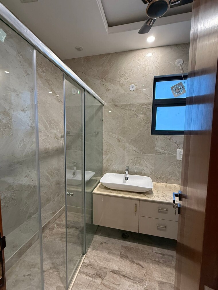 Bathroom, s-27-luxury-homes 3 Bedroom 1650 Sq.Ft. Builder Floor In Greater Kailash I Delhi 9603145