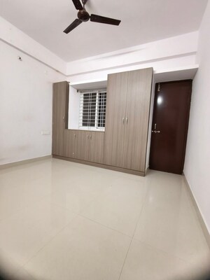 Room in 1 BHK Apartment at Kondapur – for Rent