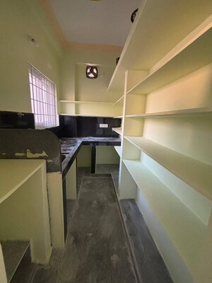 Team Area in 1 BHK Apartment at Kondapur – for Rent