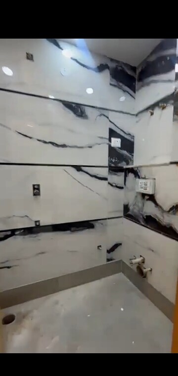 Master Bedroom in 3 BHK Builder Floor at Dwarka Mor – for Sale