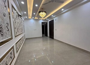 Room in 3 BHK Builder Floor at Saket – for Rent