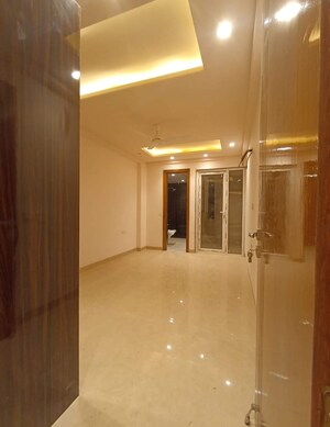 Room in 3 BHK Builder Floor at Saket – for Rent