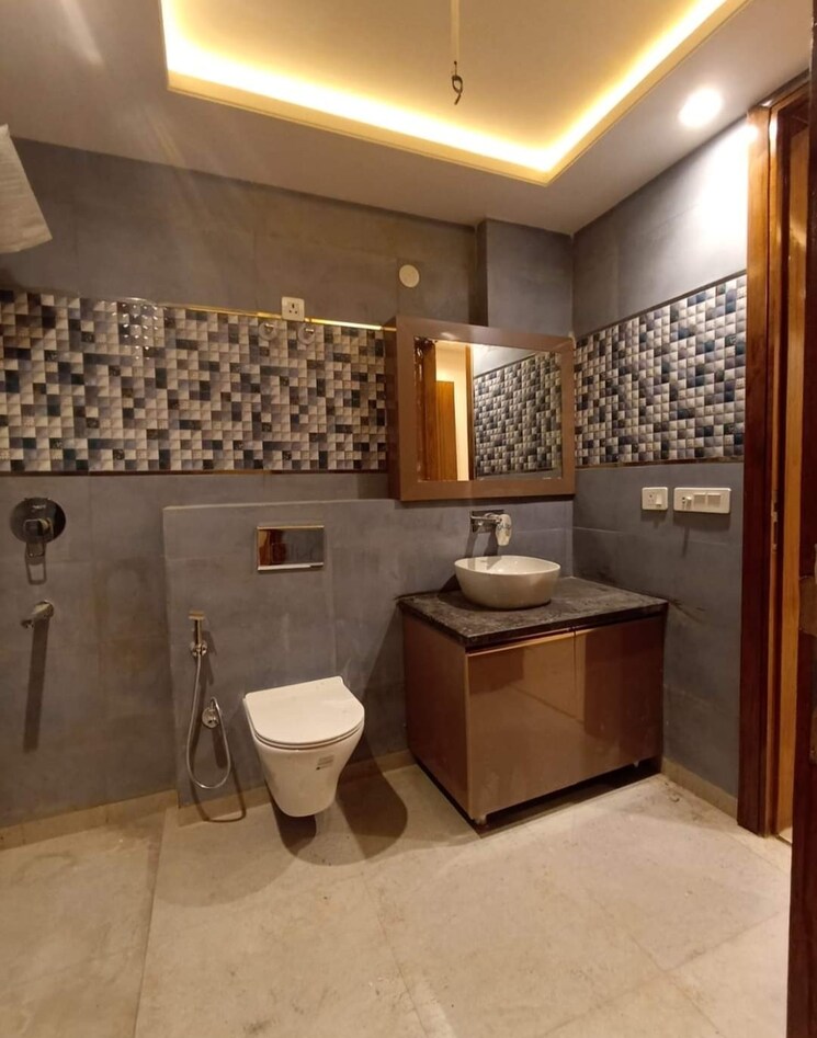 Master Bedroom, saket 3 Bedroom 1500 Sq.Ft. Builder Floor In Saket Delhi 9603203