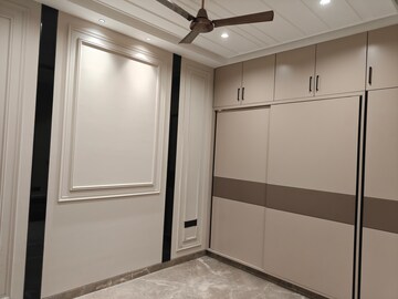 Bedroom in 3 BHK Builder Floor at Model Town Phase 2 – for Sale