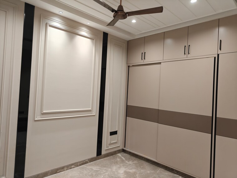 Bedroom, model town phase 2 3 Bedroom 1800 Sq.Ft. Builder Floor In Model Town Phase 2 Delhi 9603214