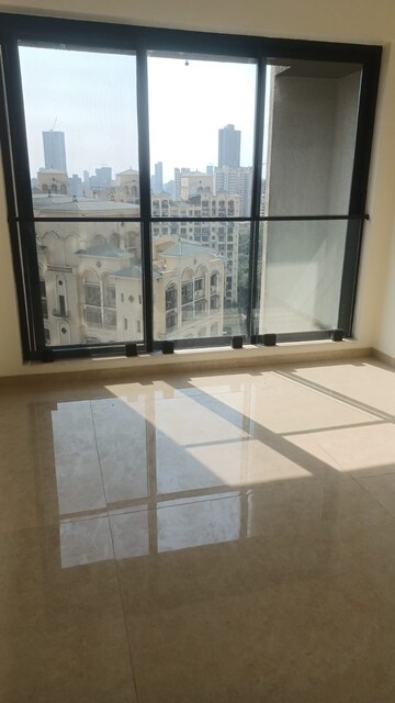 Room in 5 BHK Penthouse at Walkeshwar – for Sale