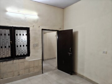 Bedroom in 2 BHK Builder Floor at Mahendru Enclave – for Rent