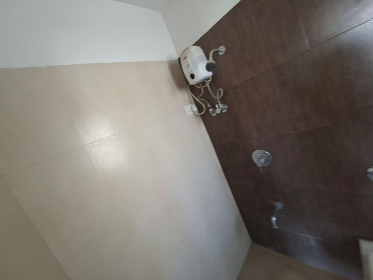 Room, raunak-heights 1 Bedroom 405 Sq.Ft. Apartment In Ghodbunder Road Thane 9603237