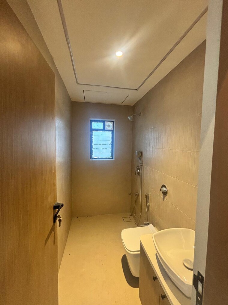 Bathroom, prestige-jasdan-classic 3 Bedroom 1350 Sq.Ft. Apartment In Mahalaxmi Mumbai 9603242