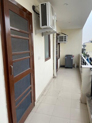Staircase in 4 BHK Builder Floor at SS Mayfield Gardens, Sector 51 – for Rent