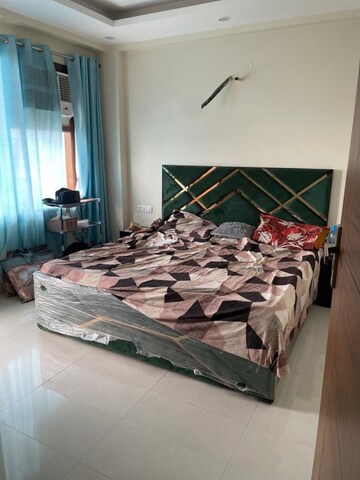 Bedroom in 4 BHK Builder Floor at SS Mayfield Gardens, Sector 51 – for Rent