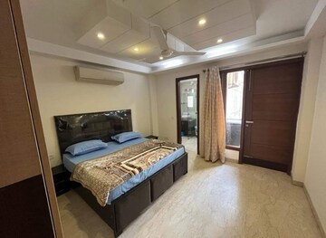 Bedroom in 4 BHK Builder Floor at Saket – for Rent