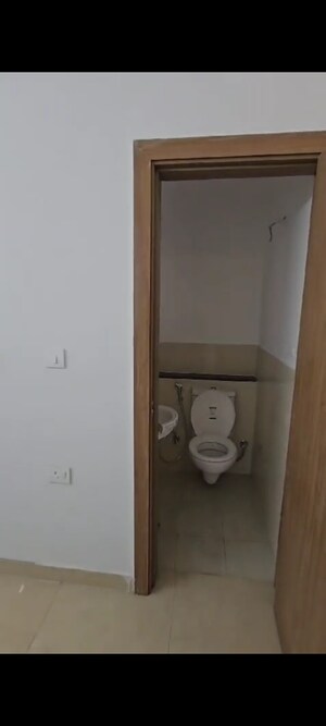 Furnished Amenities in 2 BHK Apartment at Gaur Atulyam, Omicron I Greater Noida – for Rent