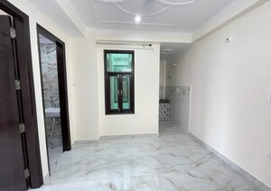 Room in 1 BHK Builder Floor at Saket – for Rent