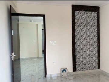 Room in 1 BHK Builder Floor at Saket – for Rent