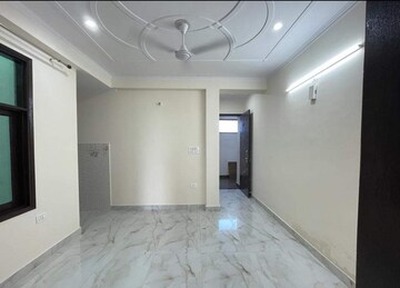 Room in 1 BHK Builder Floor at Saket – for Rent